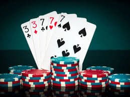 inapg Pragmatic Play live-dealer table with dealer and betting interface